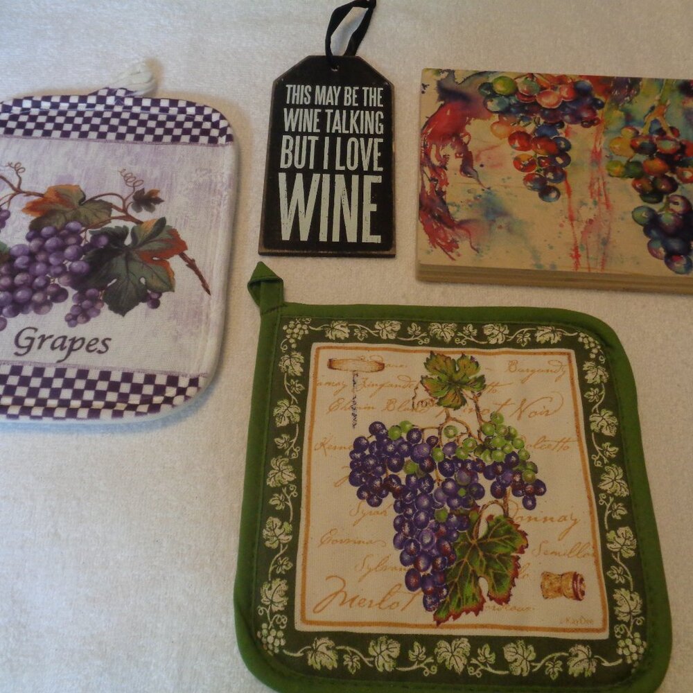 PRAISING WINE POTHOLDERS WINE SIGN ART PIECE LOT OF 4